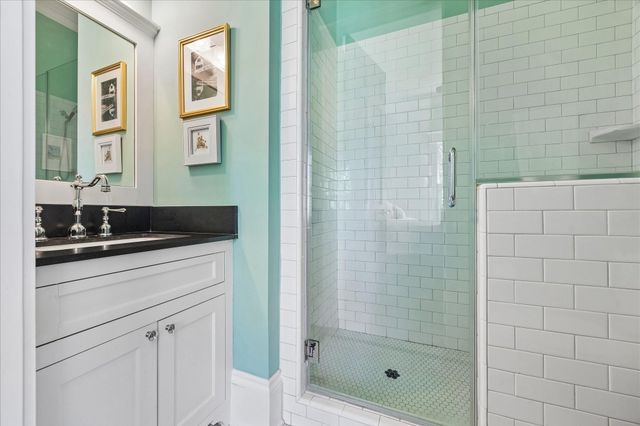 617 Harvard Street, Houston, TX 77007