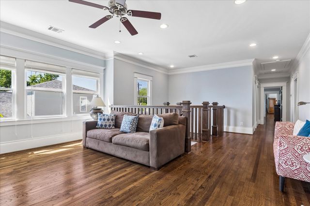 617 Harvard Street, Houston, TX 77007