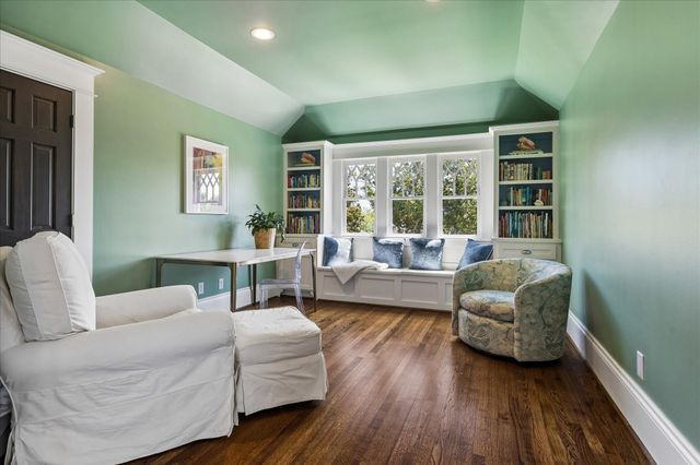 617 Harvard Street, Houston, TX 77007