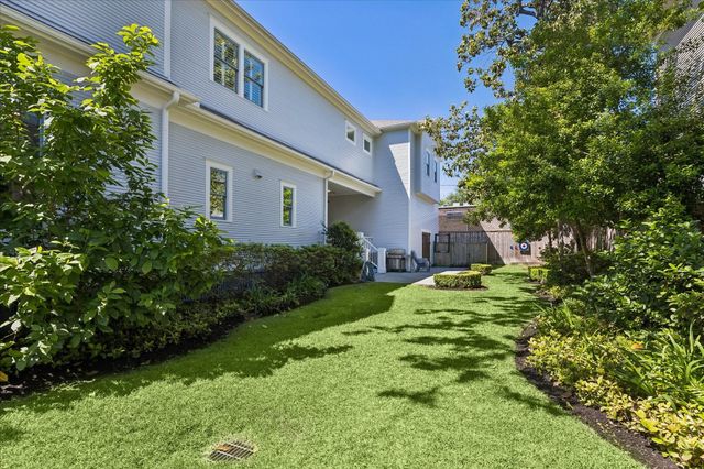 617 Harvard Street, Houston, TX 77007