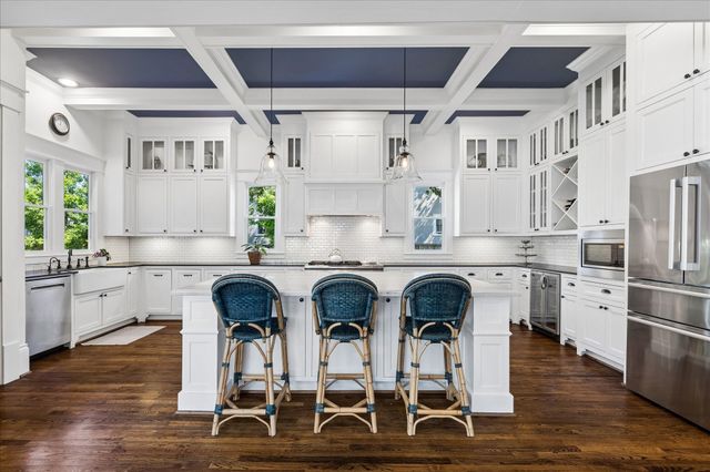 617 Harvard Street, Houston, TX 77007