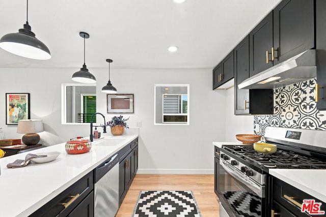 1191 Crenshaw Boulevard, Los Angeles, CA 90019