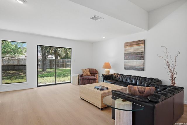 6333 Rustling Way, San Antonio, TX 78249