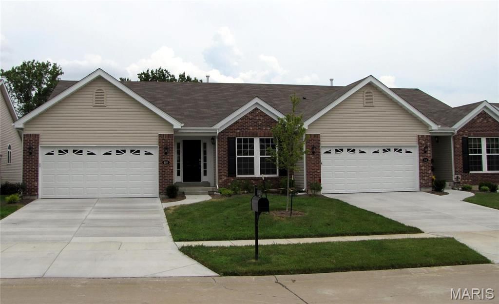 114 Fallon Villa Court, O'fallon, MO 63368