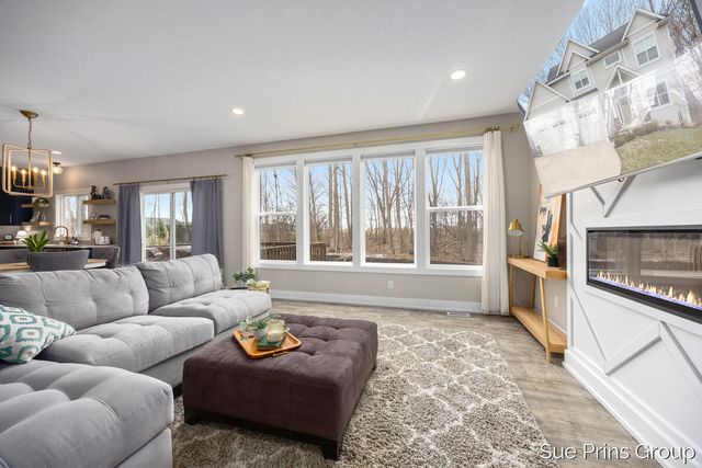 8089 Eagle Peak Drive, Georgetown Twp, MI 49428