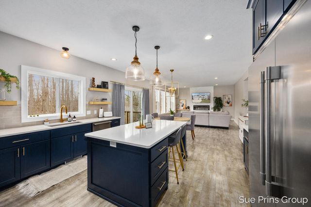 8089 Eagle Peak Drive, Georgetown Twp, MI 49428