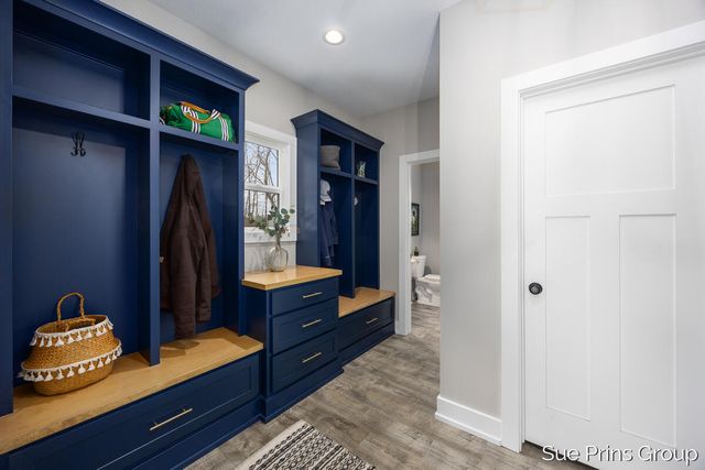 8089 Eagle Peak Drive, Georgetown Twp, MI 49428