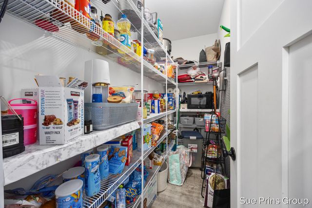 8089 Eagle Peak Drive, Georgetown Twp, MI 49428