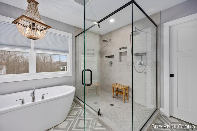 8089 Eagle Peak Drive, Georgetown Twp, MI 49428