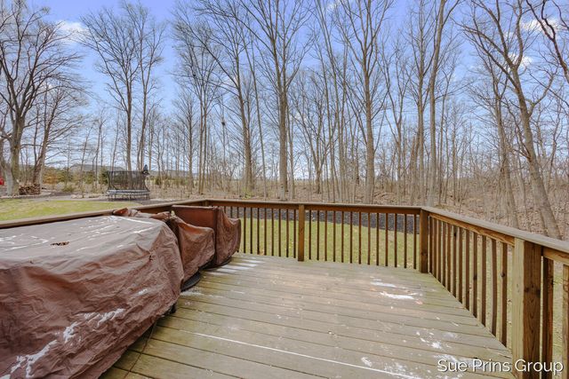 8089 Eagle Peak Drive, Georgetown Twp, MI 49428