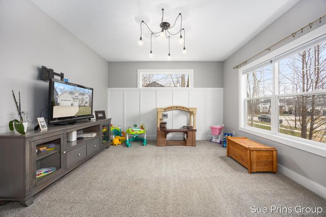 8089 Eagle Peak Drive, Georgetown Twp, MI 49428