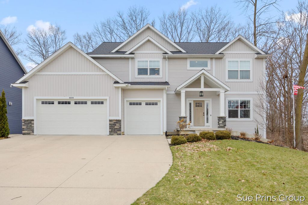 8089 Eagle Peak Drive, Georgetown Twp, MI 49428