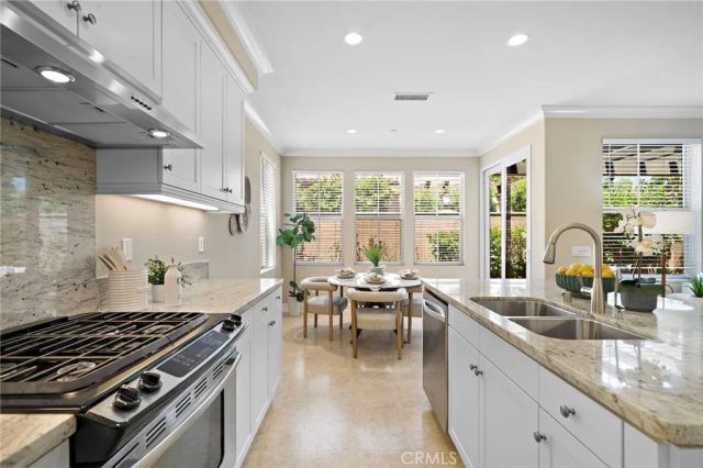 41 Coleridge, Irvine, CA 92620