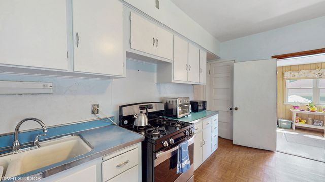 442 Hannah Avenue, Forest Park, IL 60130