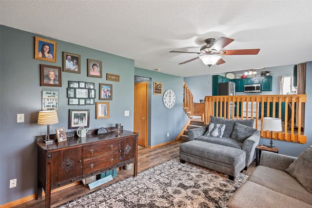 450 Fawn Circle, Pleasant Hill, IA 50327