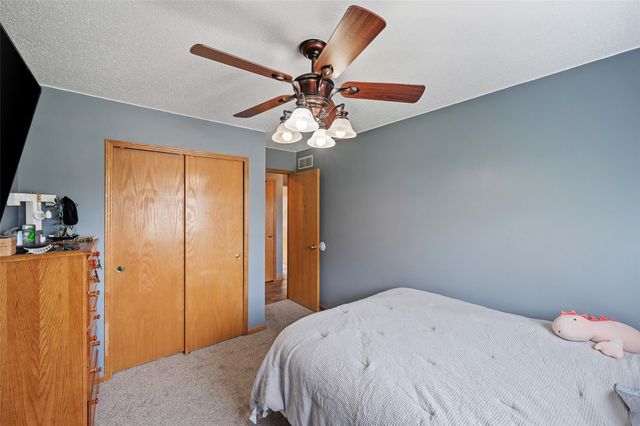 450 Fawn Circle, Pleasant Hill, IA 50327