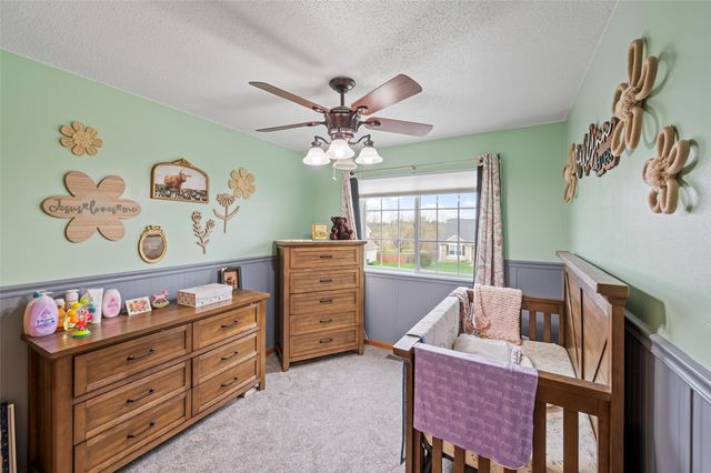 450 Fawn Circle, Pleasant Hill, IA 50327