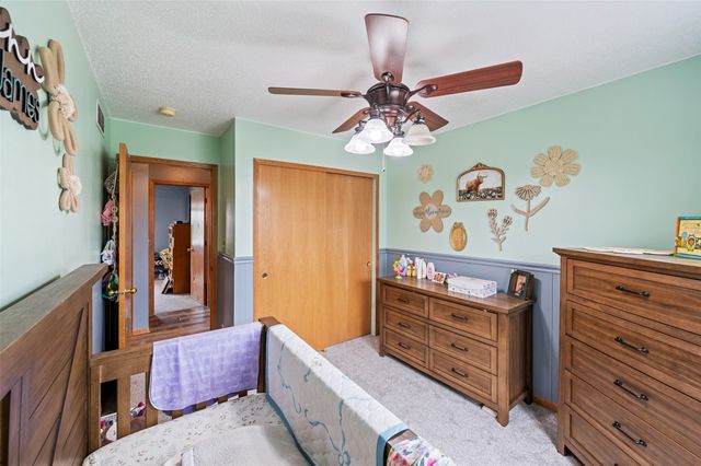 450 Fawn Circle, Pleasant Hill, IA 50327