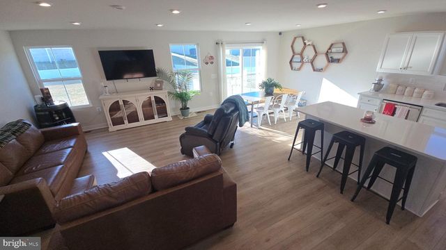 263 HYDRO RD, Inwood, WV 25428