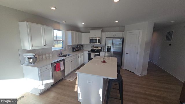 263 HYDRO RD, Inwood, WV 25428