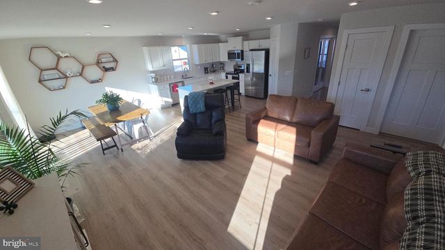 263 HYDRO RD, Inwood, WV 25428