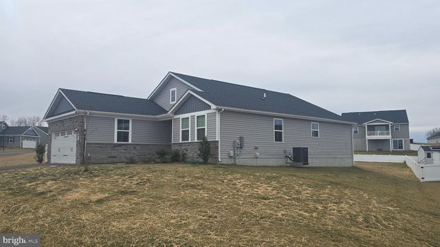 263 HYDRO RD, Inwood, WV 25428