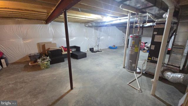 263 HYDRO RD, Inwood, WV 25428