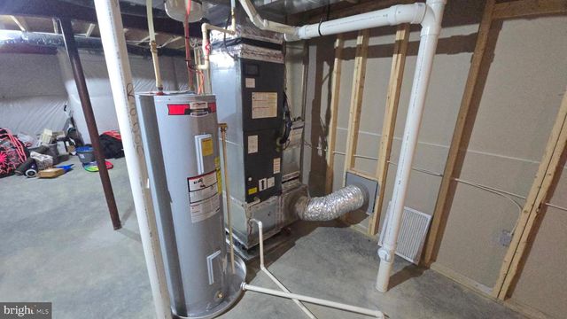 263 HYDRO RD, Inwood, WV 25428