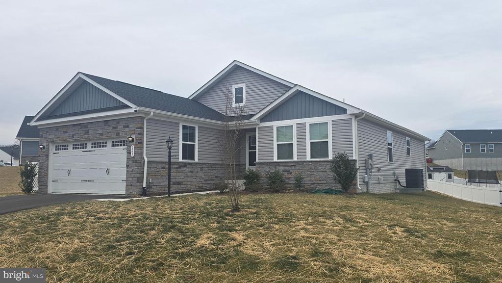 263 HYDRO RD, Inwood, WV 25428