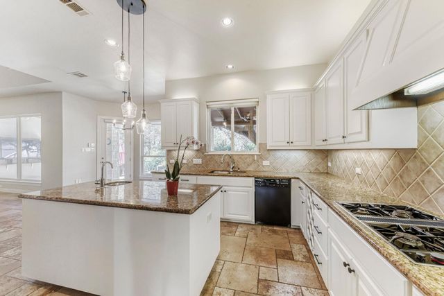 3704 Kenora CT, Austin, TX 78738