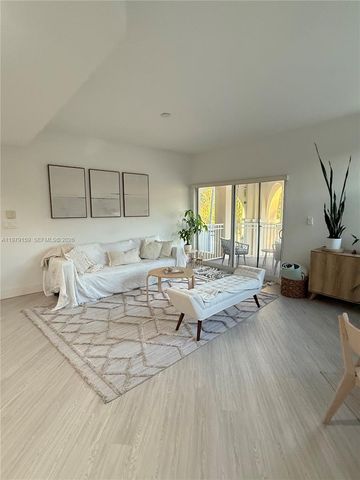 8999 NW 107th Ct 216-1, Doral, FL 33178