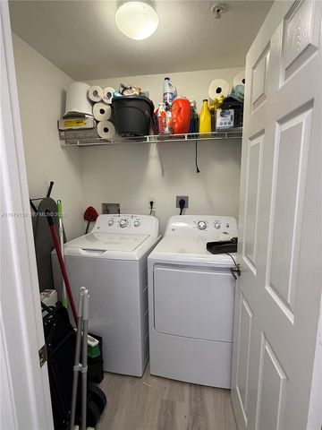 8999 NW 107th Ct 216-1, Doral, FL 33178