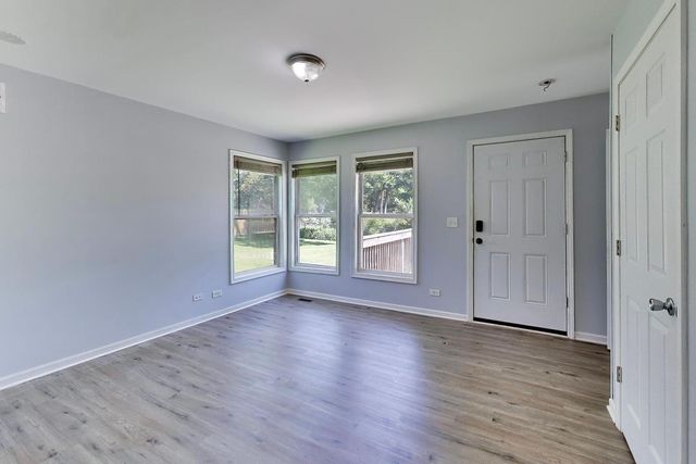 420 Lily Lane, Lakemoor, IL 60051