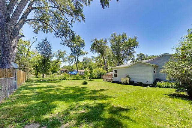 420 Lily Lane, Lakemoor, IL 60051