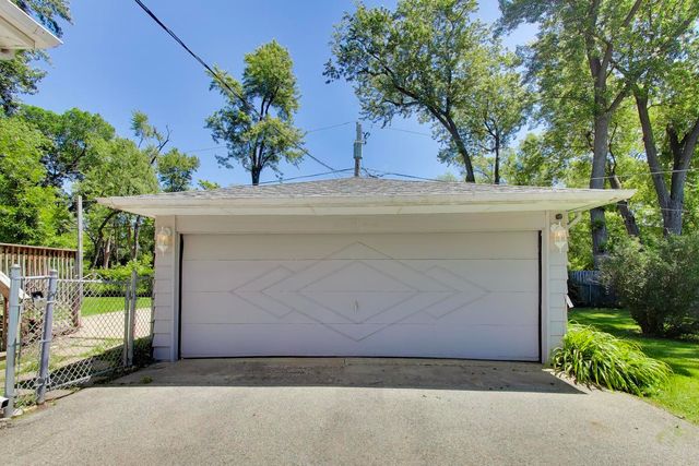 420 Lily Lane, Lakemoor, IL 60051