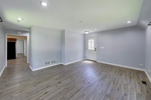 420 Lily Lane, Lakemoor, IL 60051
