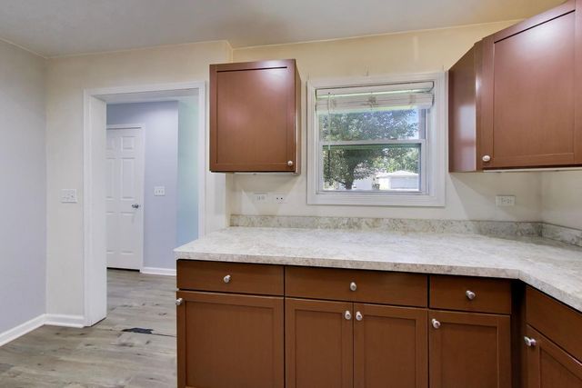 420 Lily Lane, Lakemoor, IL 60051