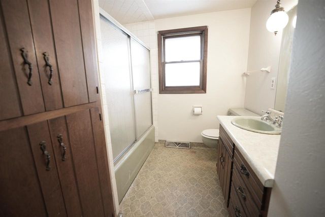 530 LORRAINE LANE, Green Bay, WI 54311