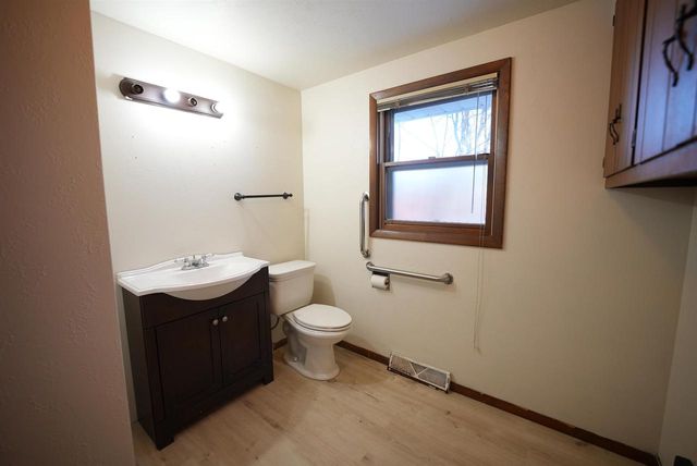 530 LORRAINE LANE, Green Bay, WI 54311