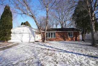 530 LORRAINE LANE, Green Bay, WI 54311