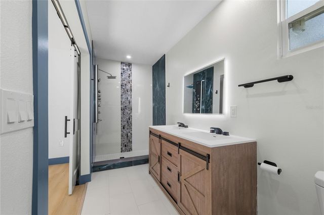 8508 SUNBEAM LN, Tampa, FL 33615