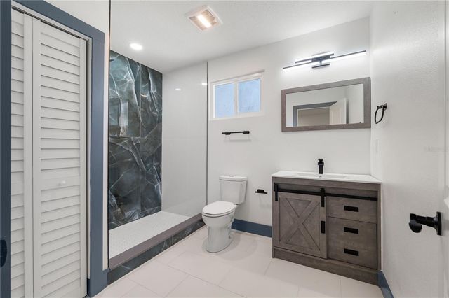 8508 SUNBEAM LN, Tampa, FL 33615