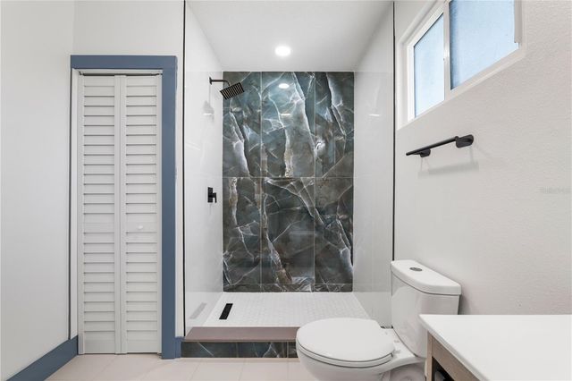 8508 SUNBEAM LN, Tampa, FL 33615