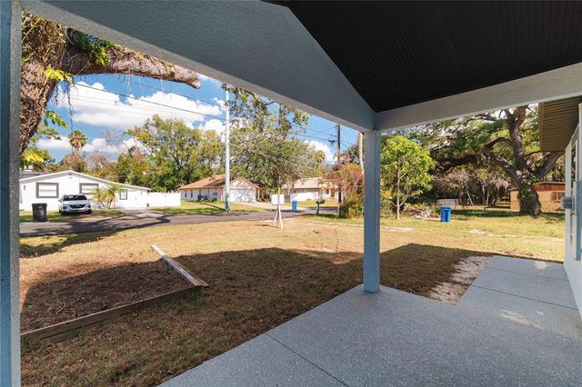 8508 SUNBEAM LN, Tampa, FL 33615