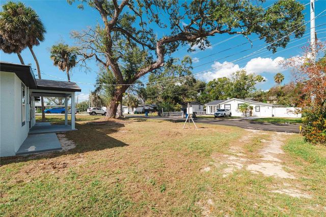 8508 SUNBEAM LN, Tampa, FL 33615