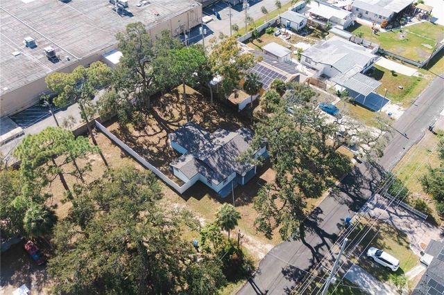 8508 SUNBEAM LN, Tampa, FL 33615