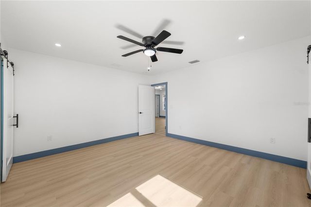 8508 SUNBEAM LN, Tampa, FL 33615