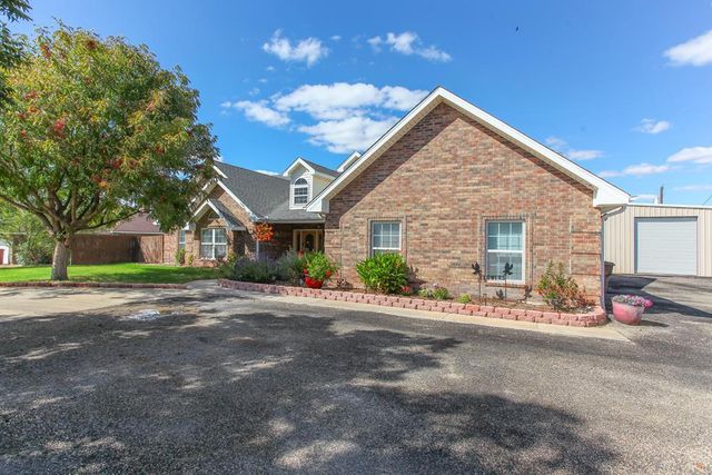 2405 E 25th St, Big Spring, TX 79720