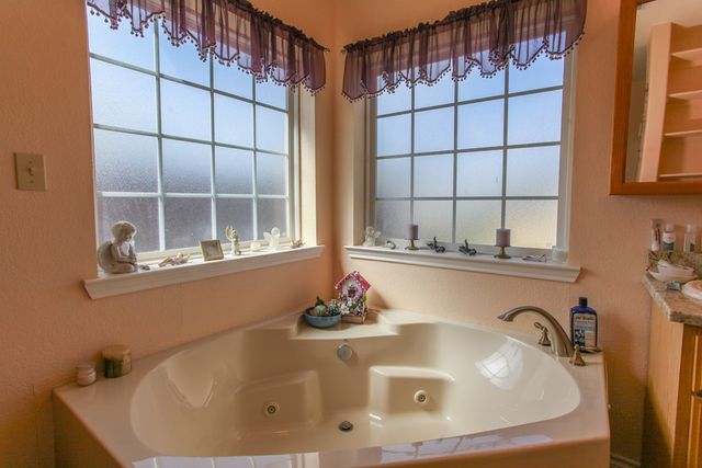 2405 E 25th St, Big Spring, TX 79720