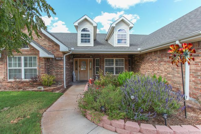 2405 E 25th St, Big Spring, TX 79720